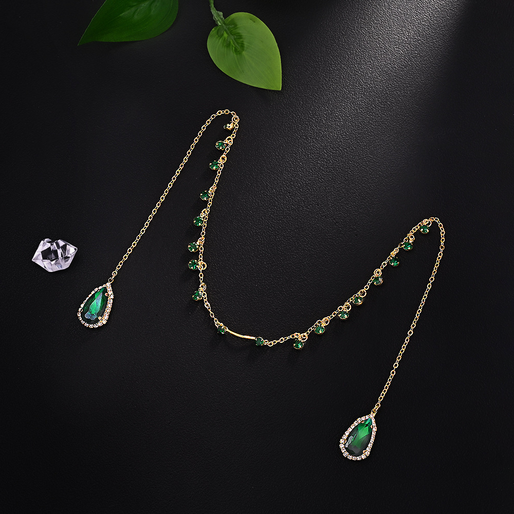 Niche-design rhinestone facial accessory