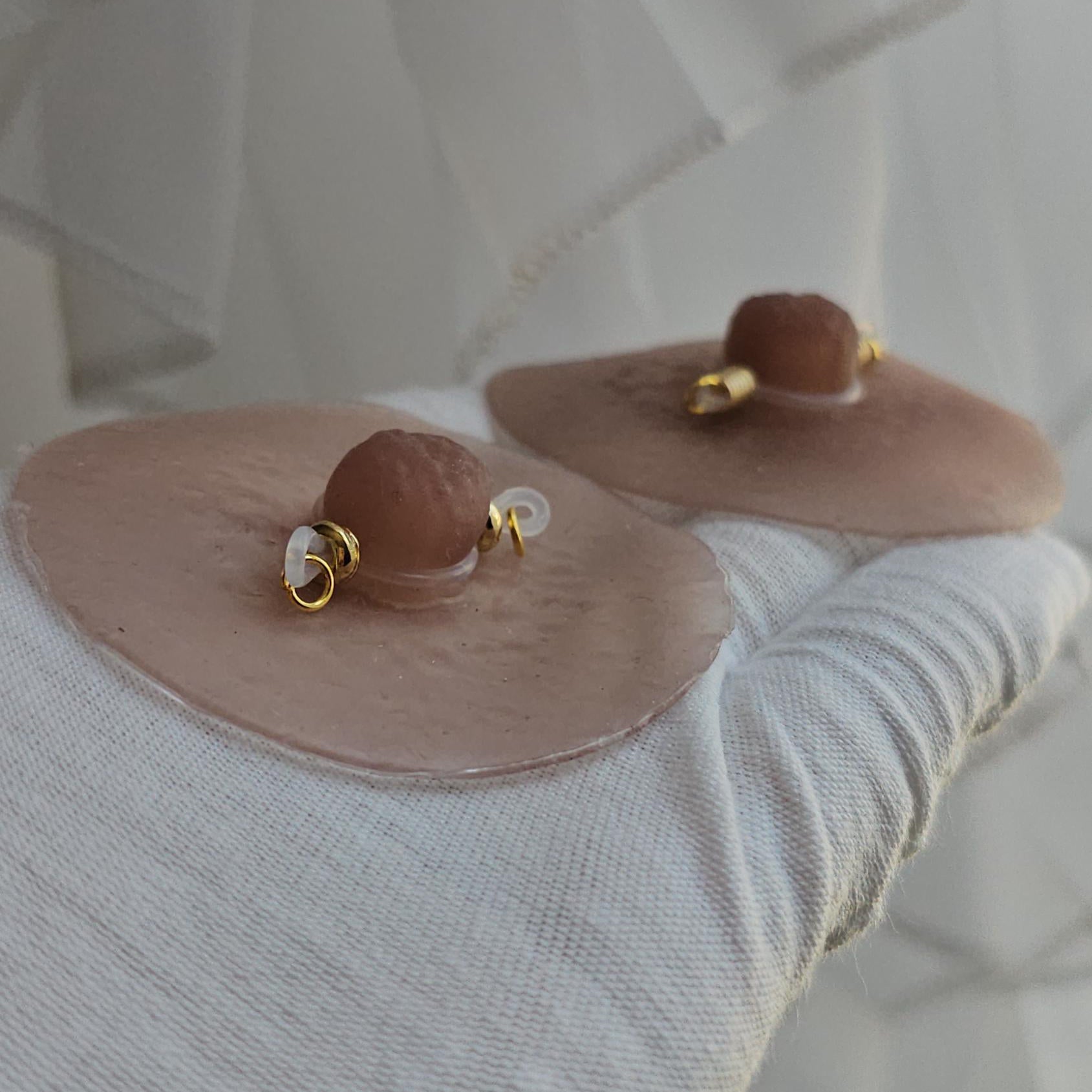 Minimalist adjustable faux nipple ring