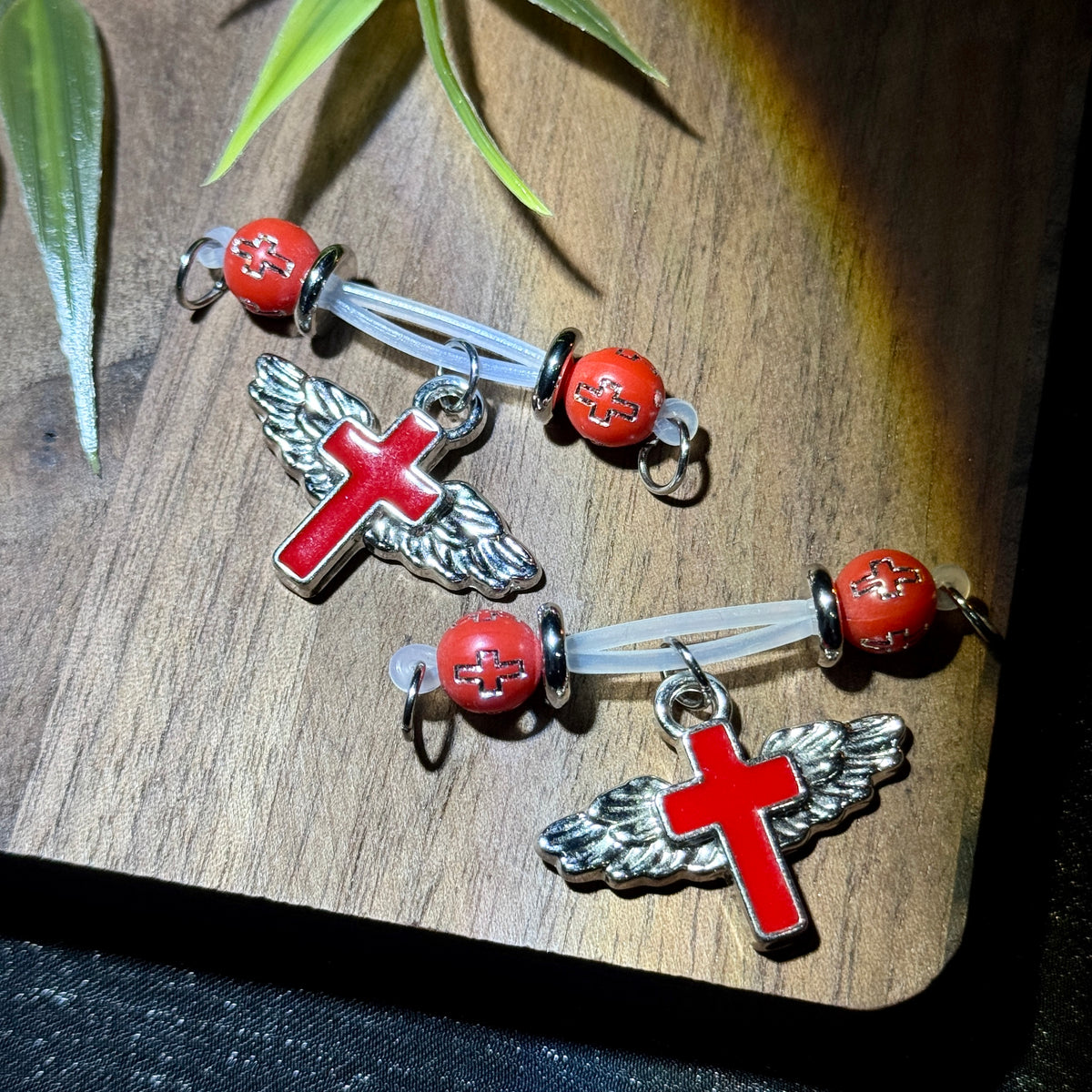 Red Angel Wing Cross Non-Piercing Nipple Clamp