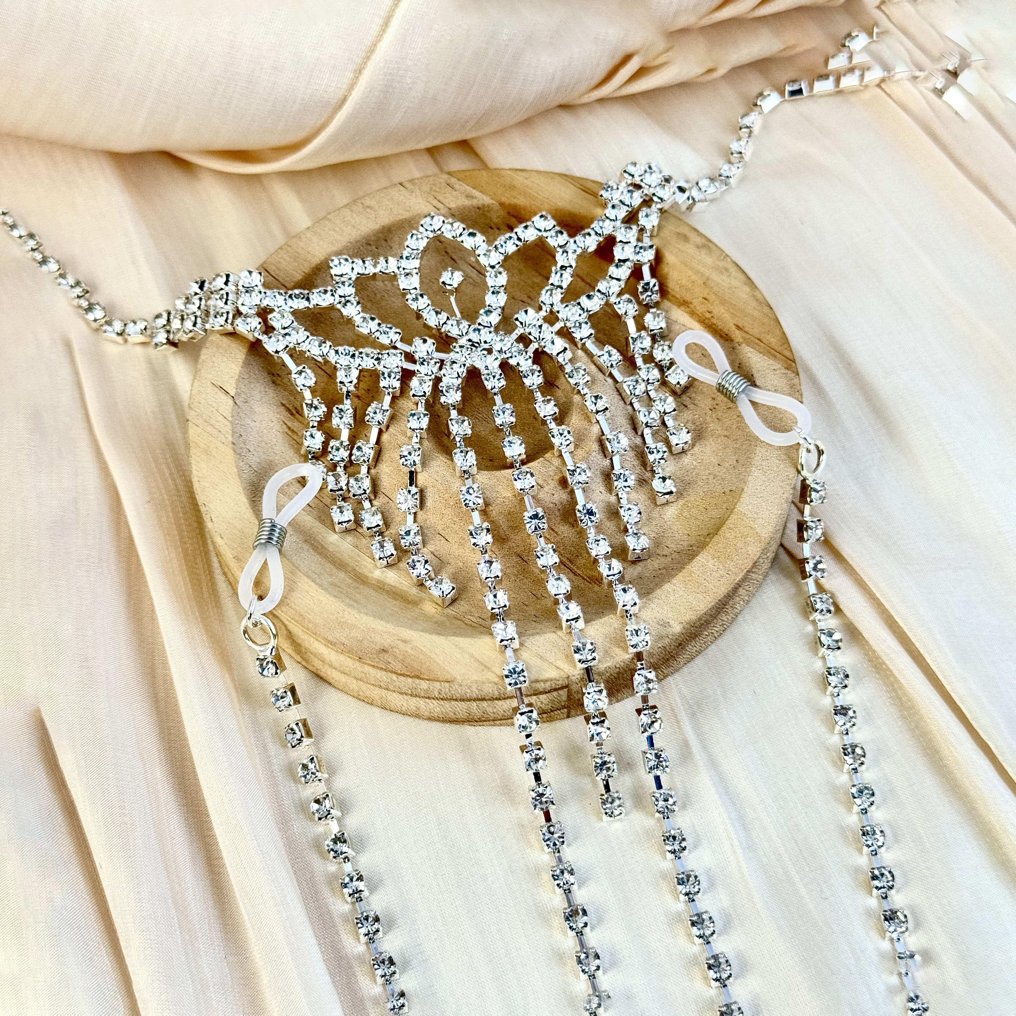 Diamond-Lustre Milky Chain