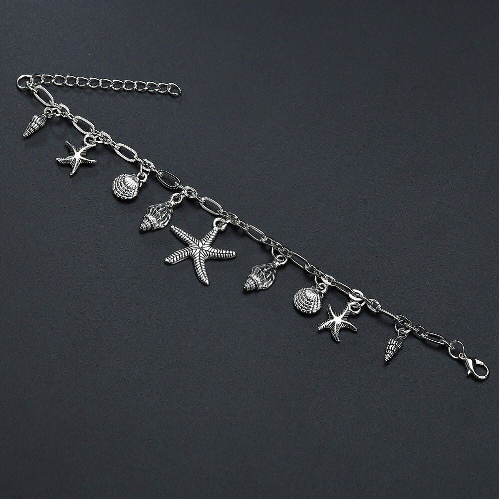 Classic seashell anklet