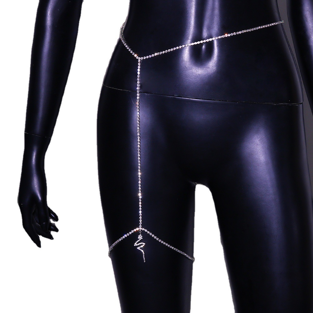 Snake-shaped pendant leg chain fully set with diamonds