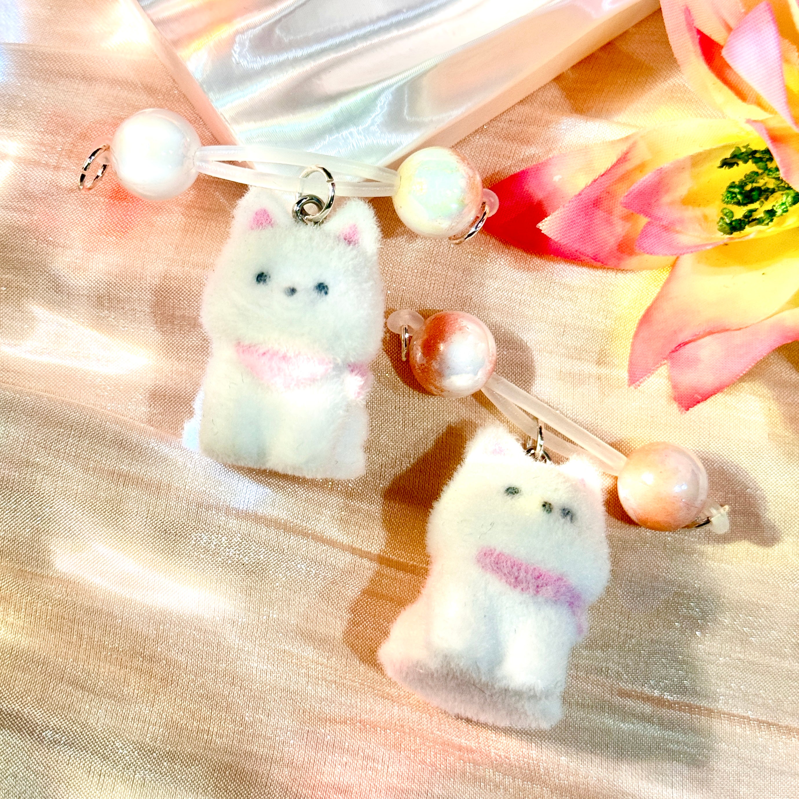 Mia Pearl Cat Clips