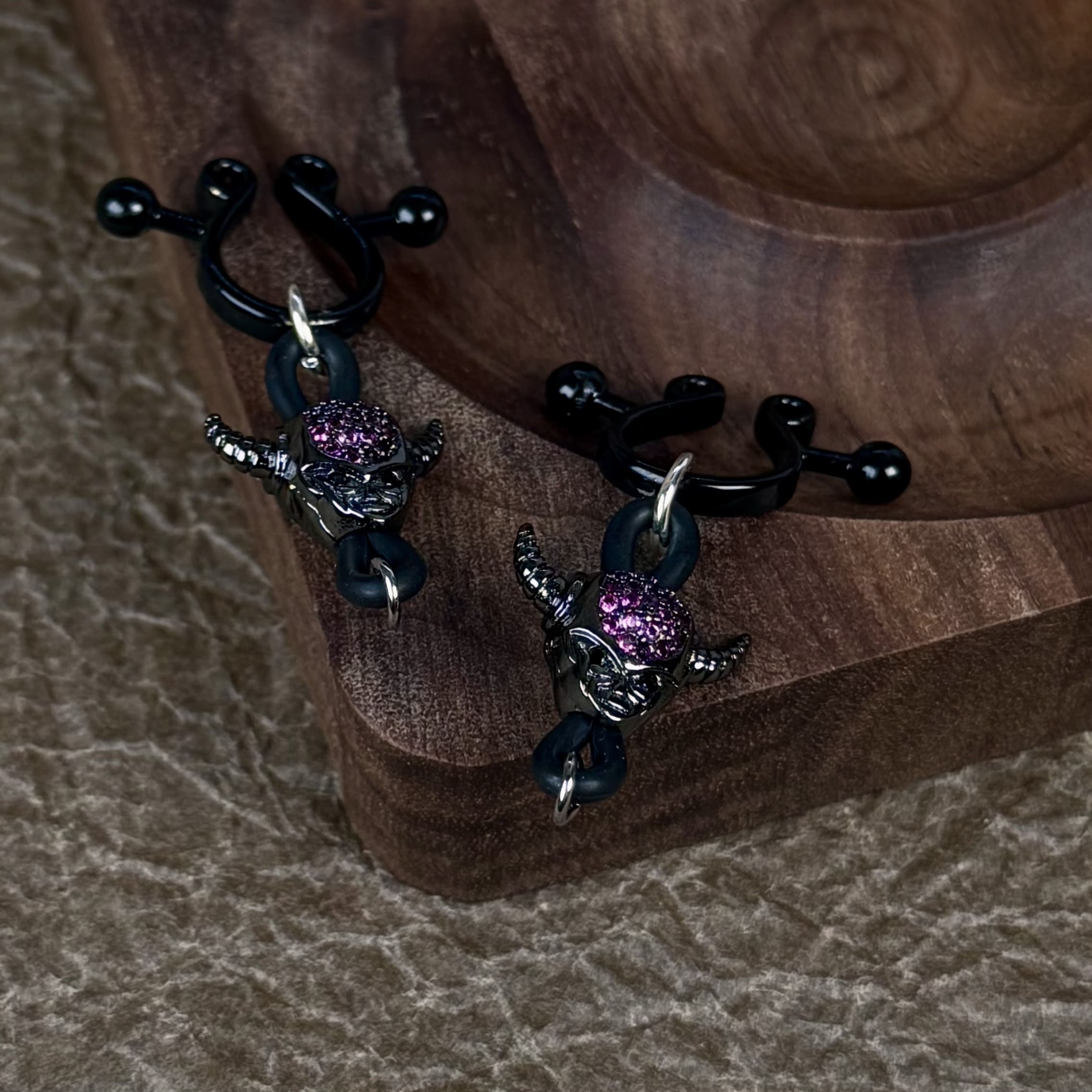 Control & Play Chain Clips