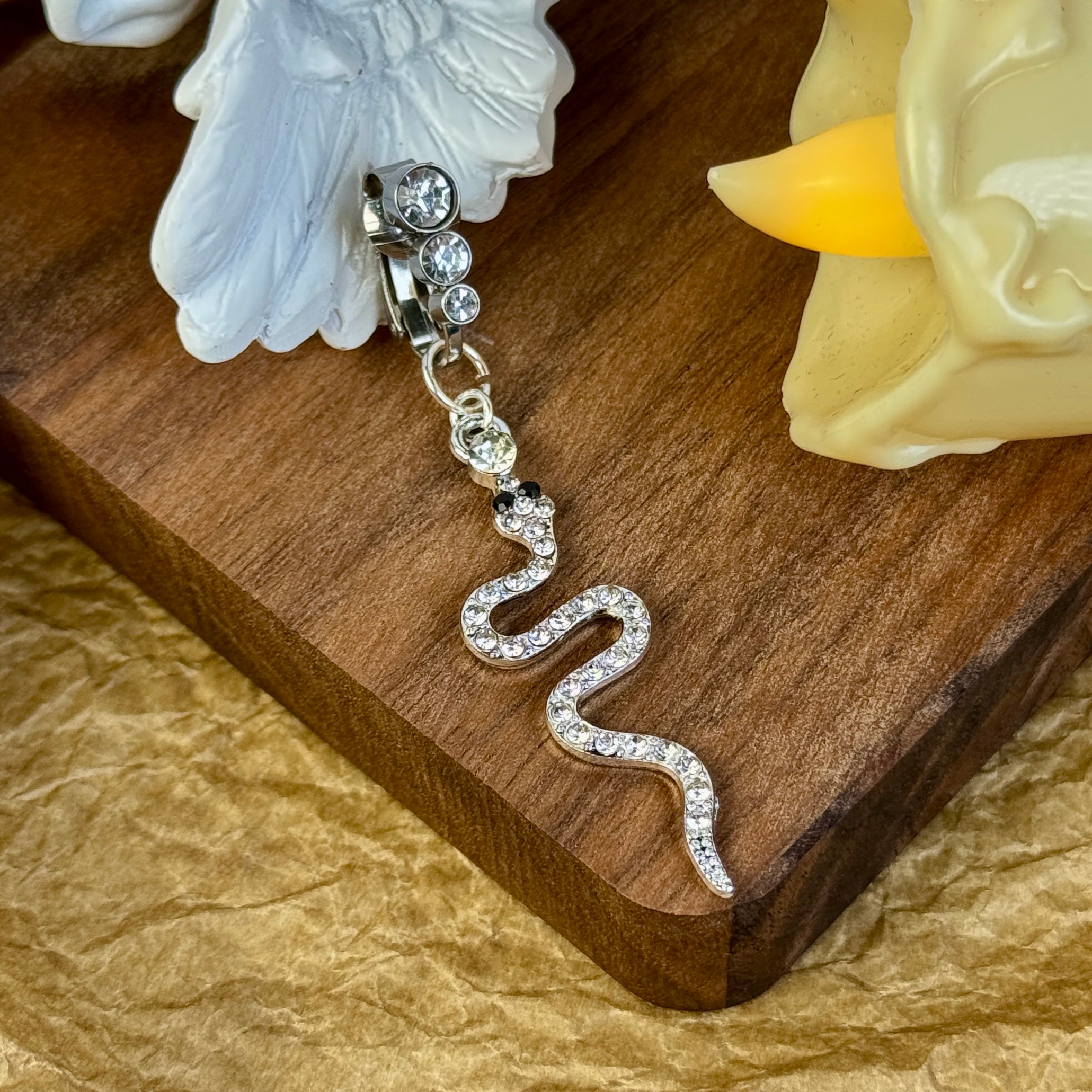 Diamond-studded snake-style non-piercing navel clip