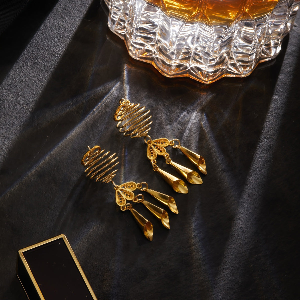 High-end bell-shaped ring