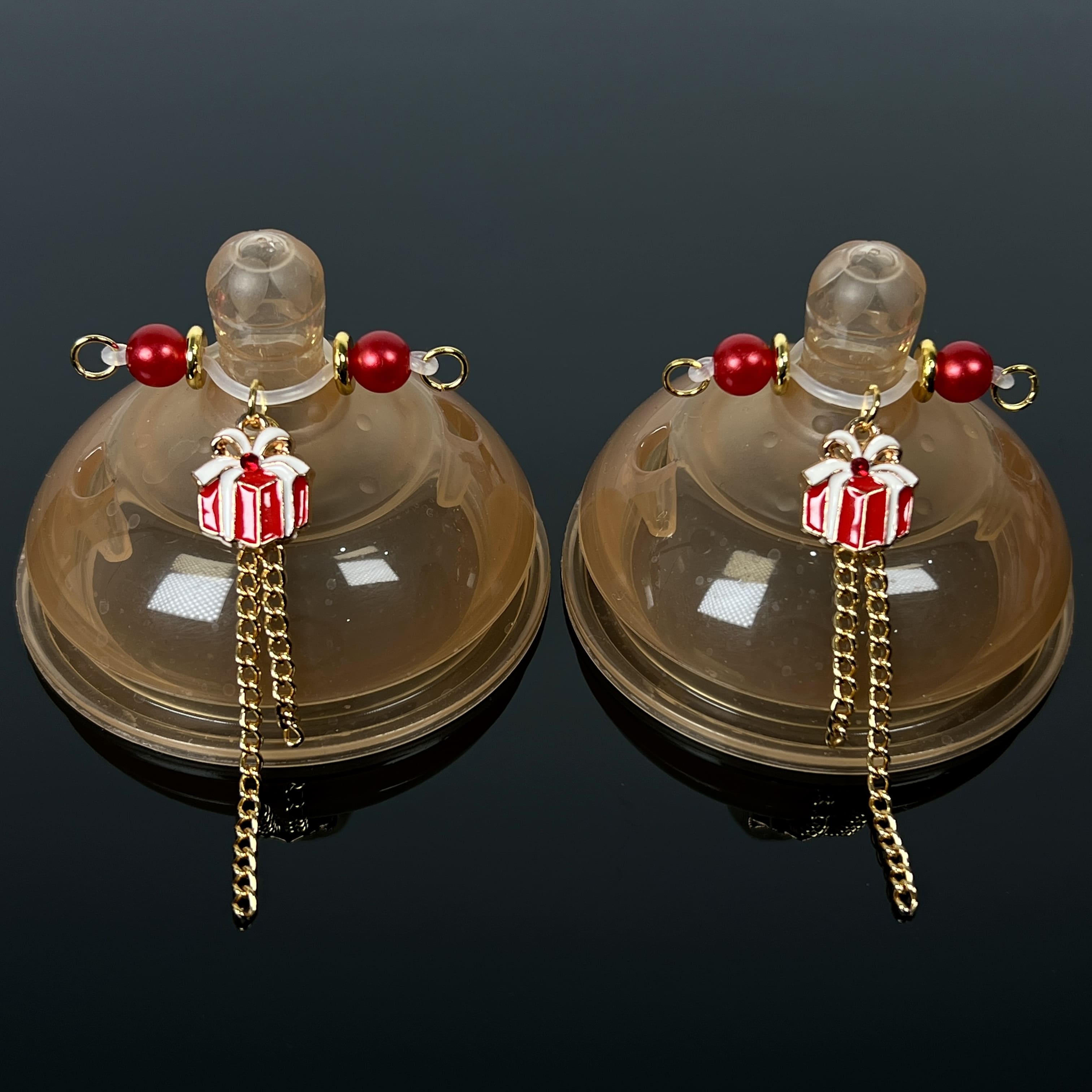 Gilded Gift Box Red Pearl Charm