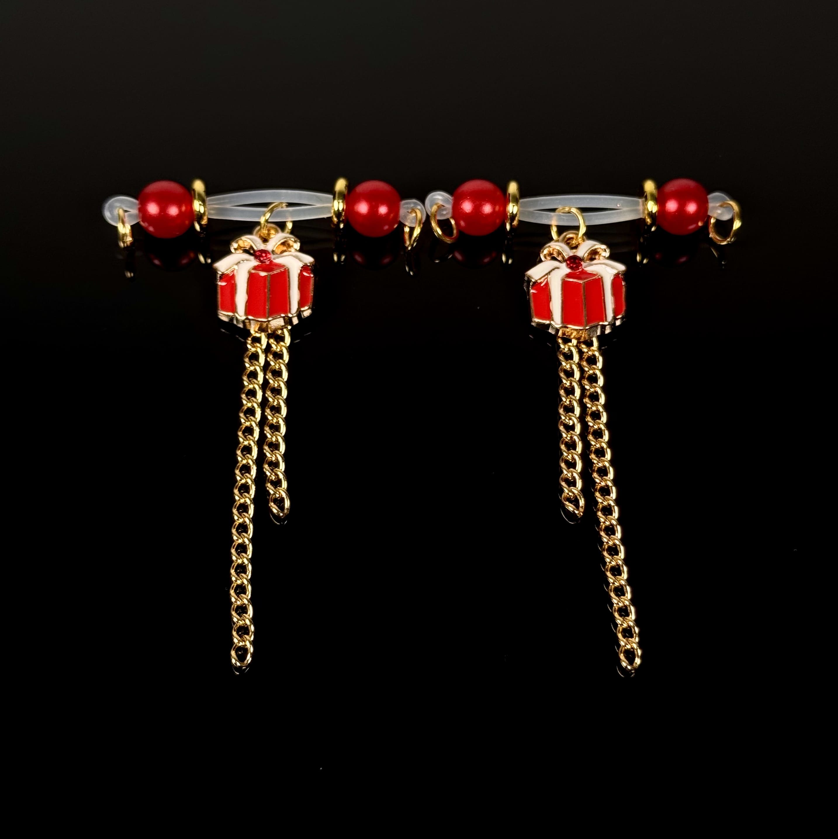 Gilded Gift Box Red Pearl Charm