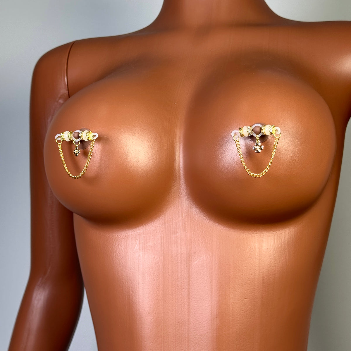 Black Clover Chain Nipple Clamp