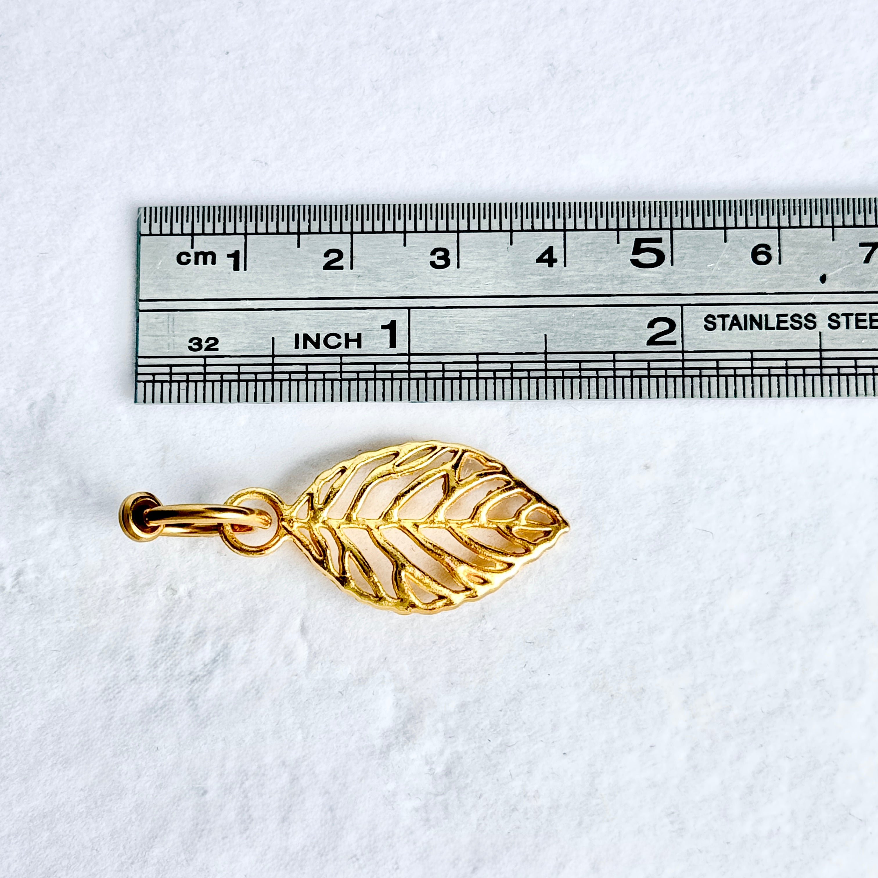Luna Golden Leaf Navel Clip™