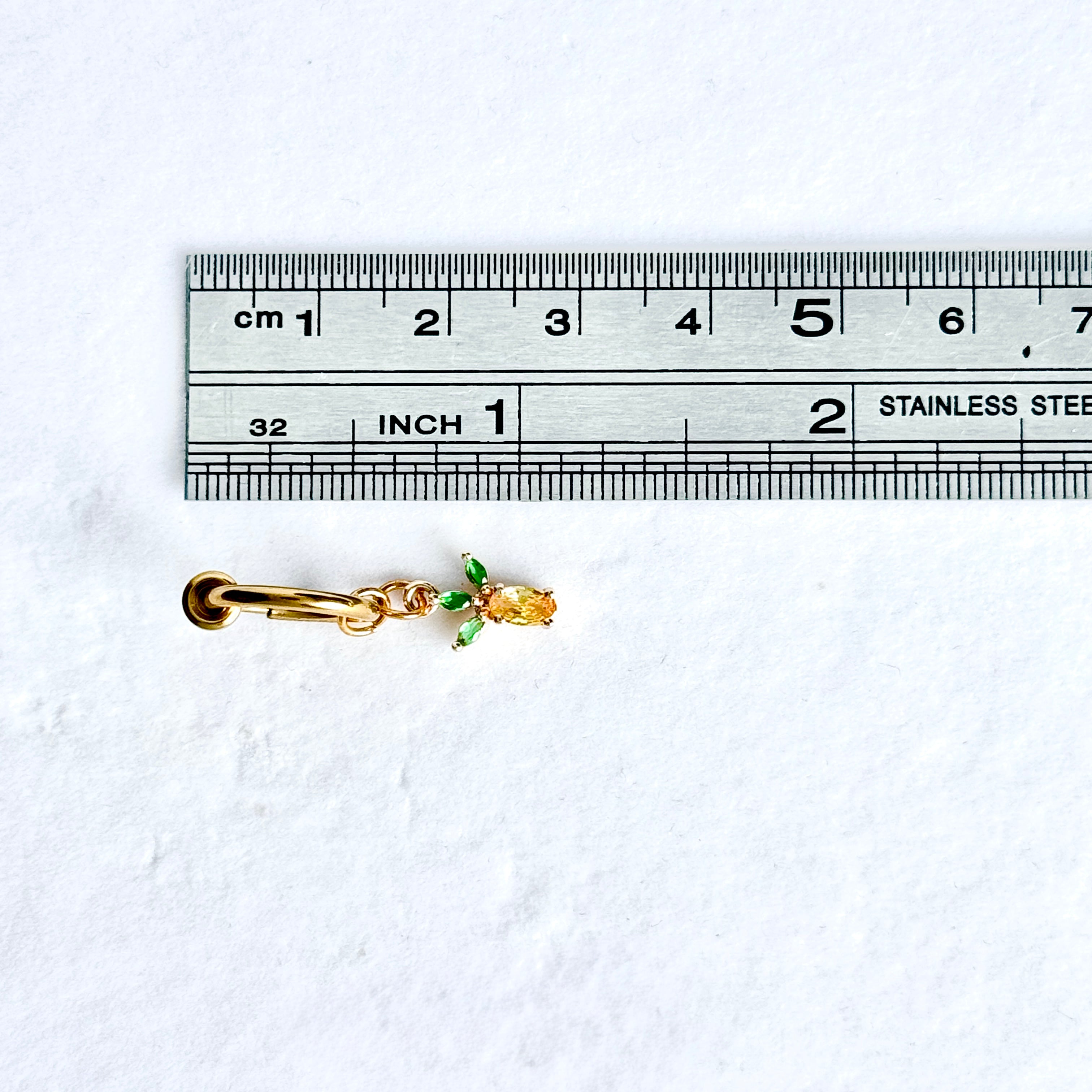 Luna Pineapple Navel Clip™
