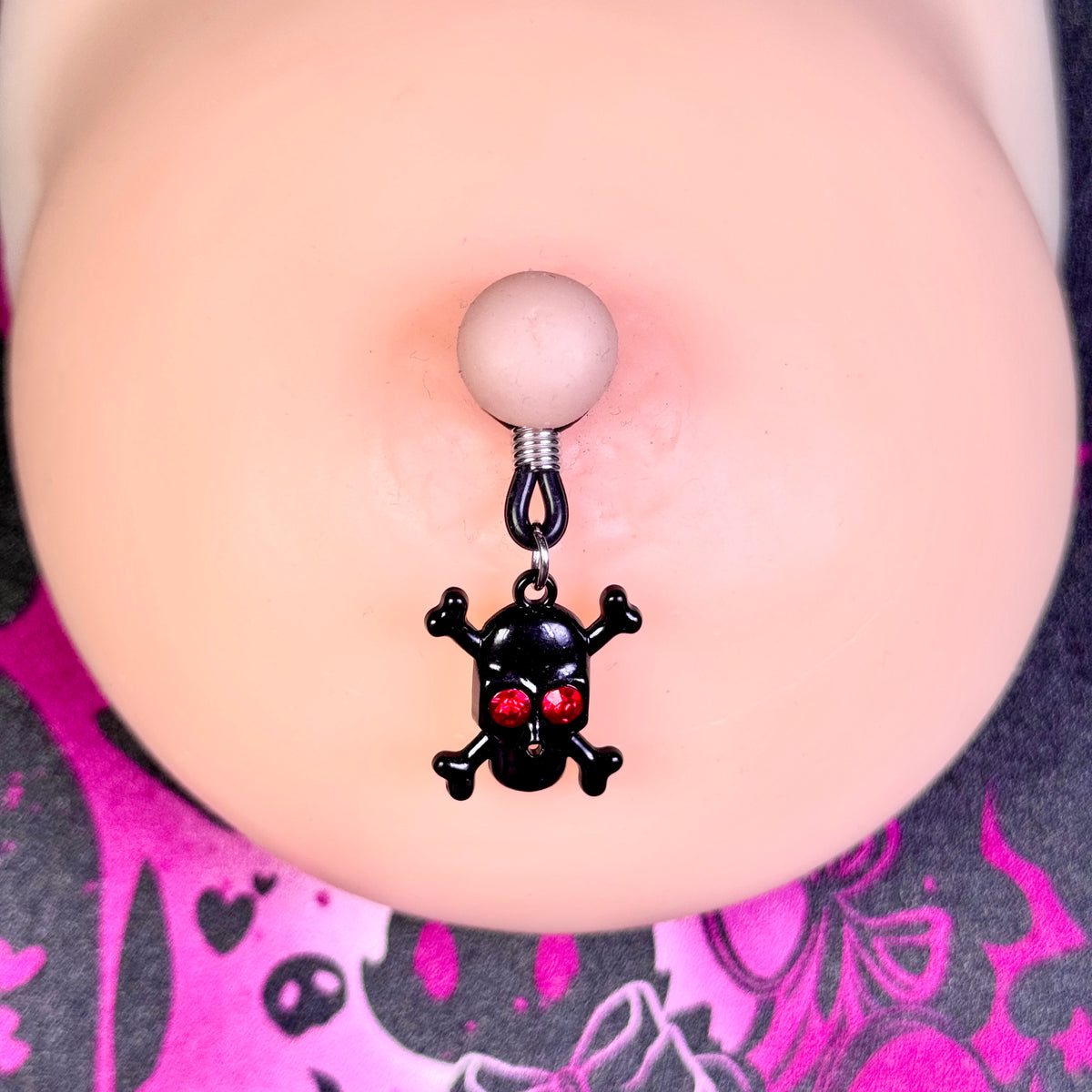 Dark Skull Non-Piercing Nipple Clamp