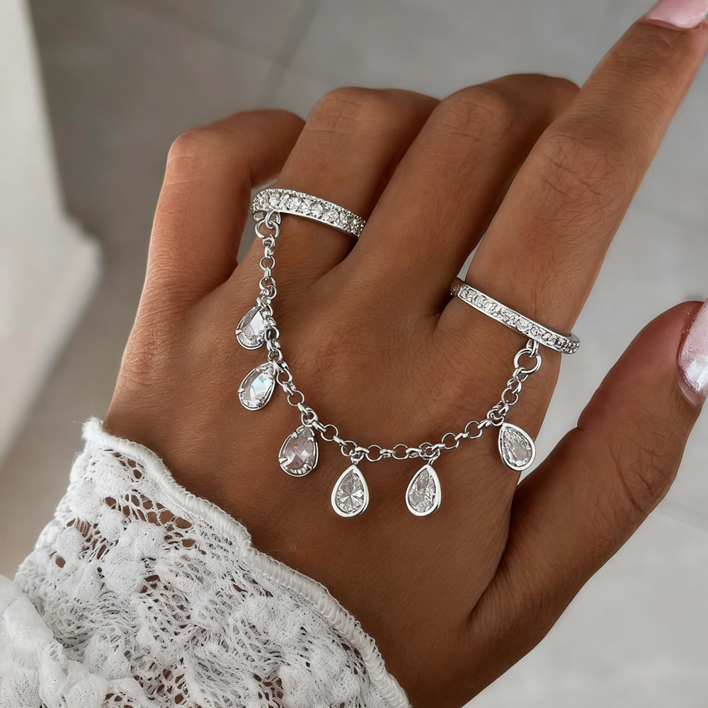 Tassel wrist accessory for parties and evening events