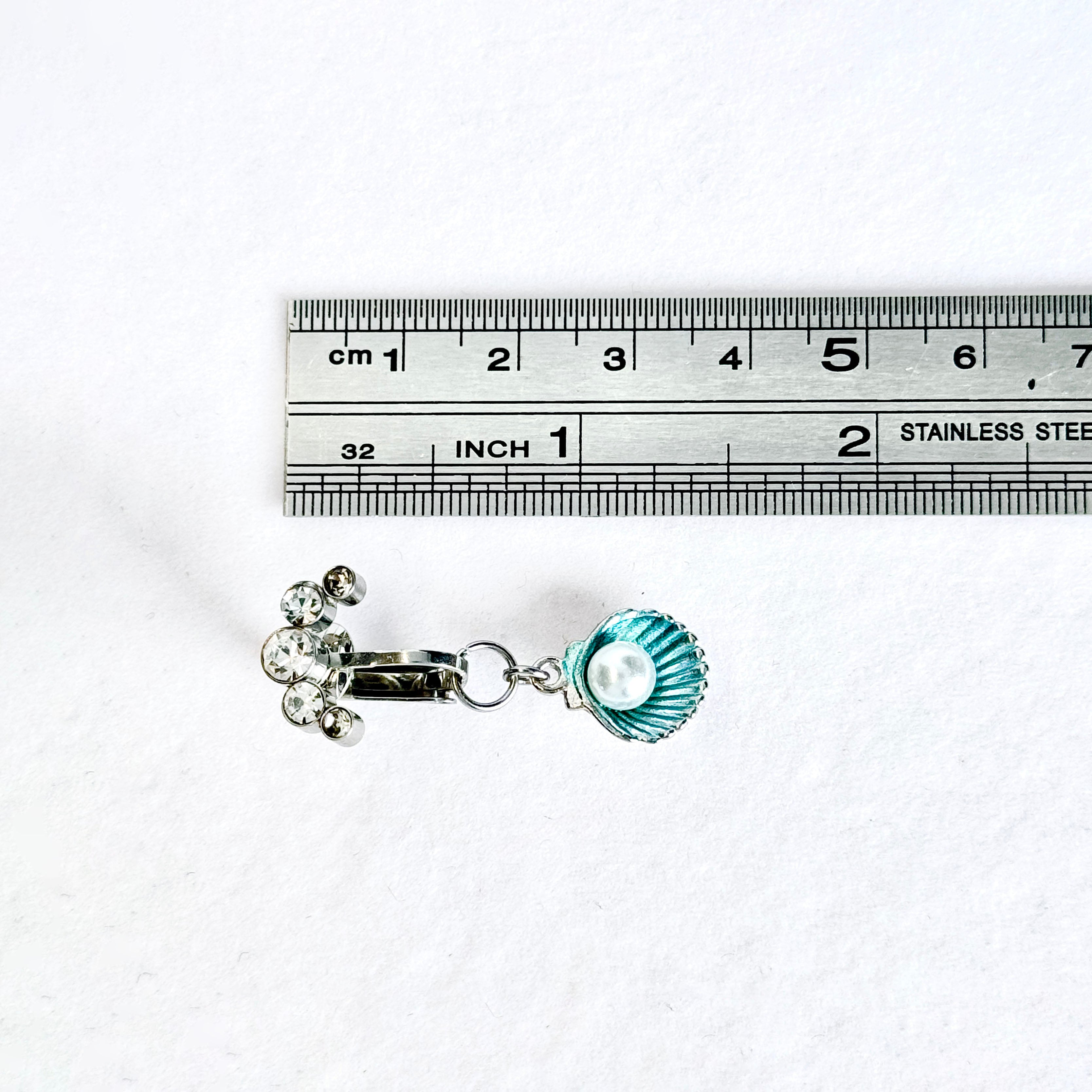 Luna Seashell Pearl Navel Clip™