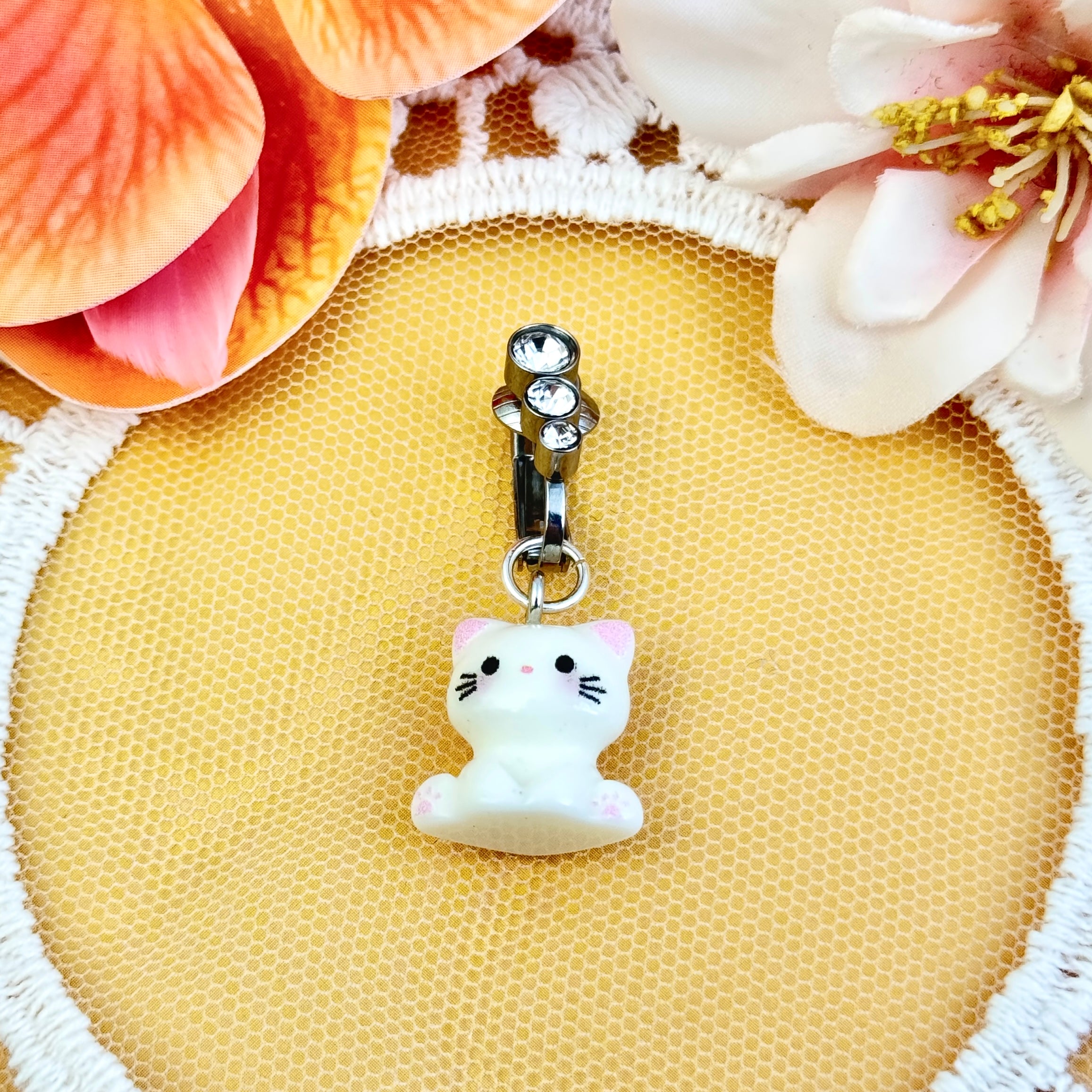 Kitty Love Belly Clip