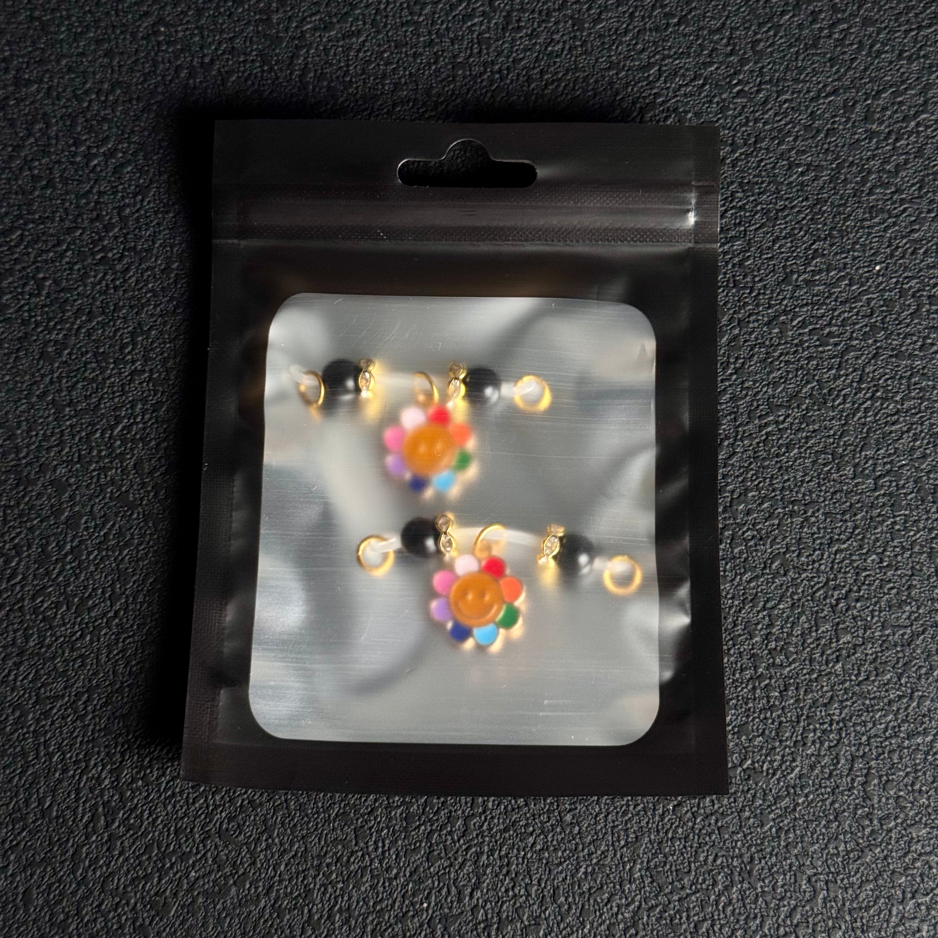 Smiley Daisy Clip 🌼