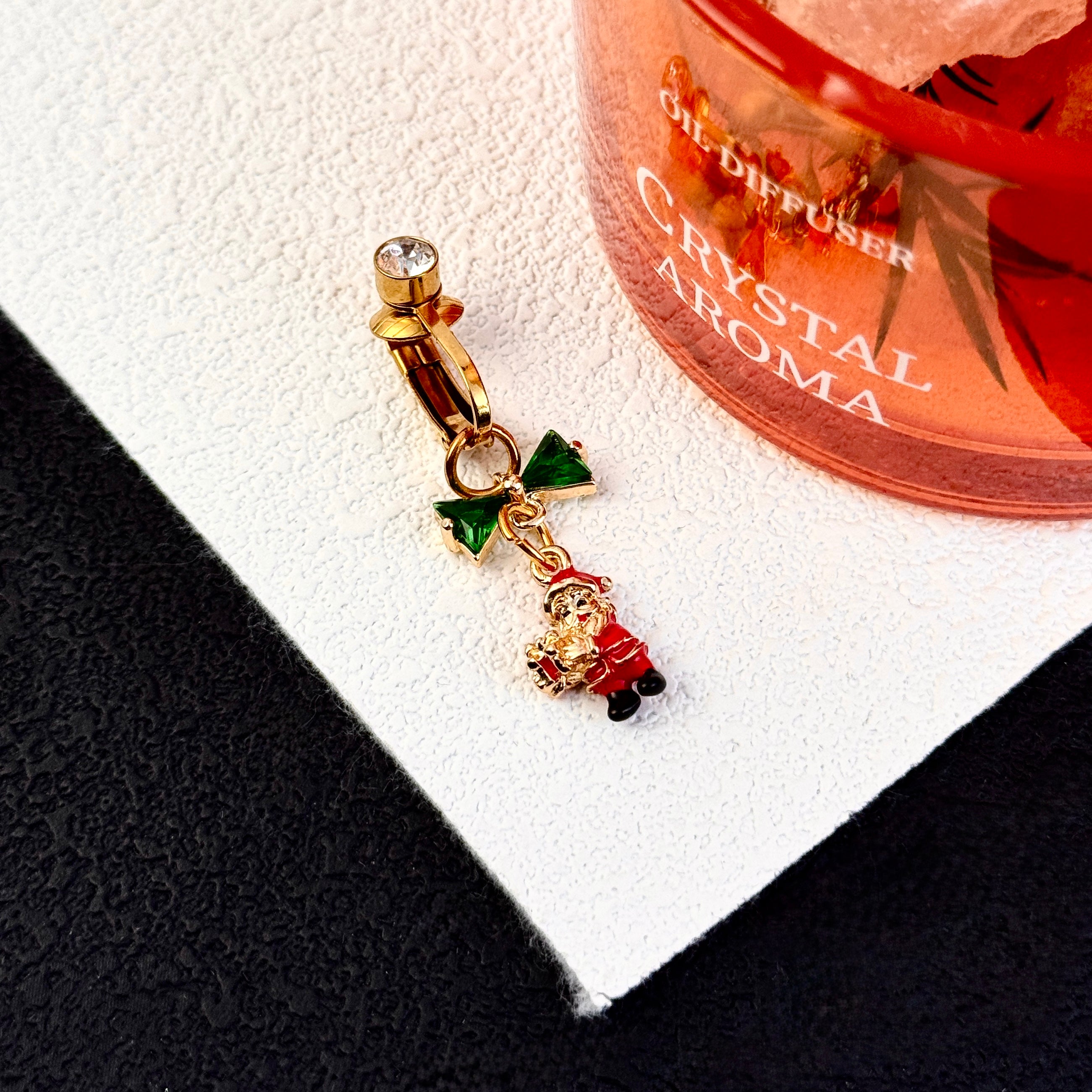 Navel jewelry for Christmas is here.