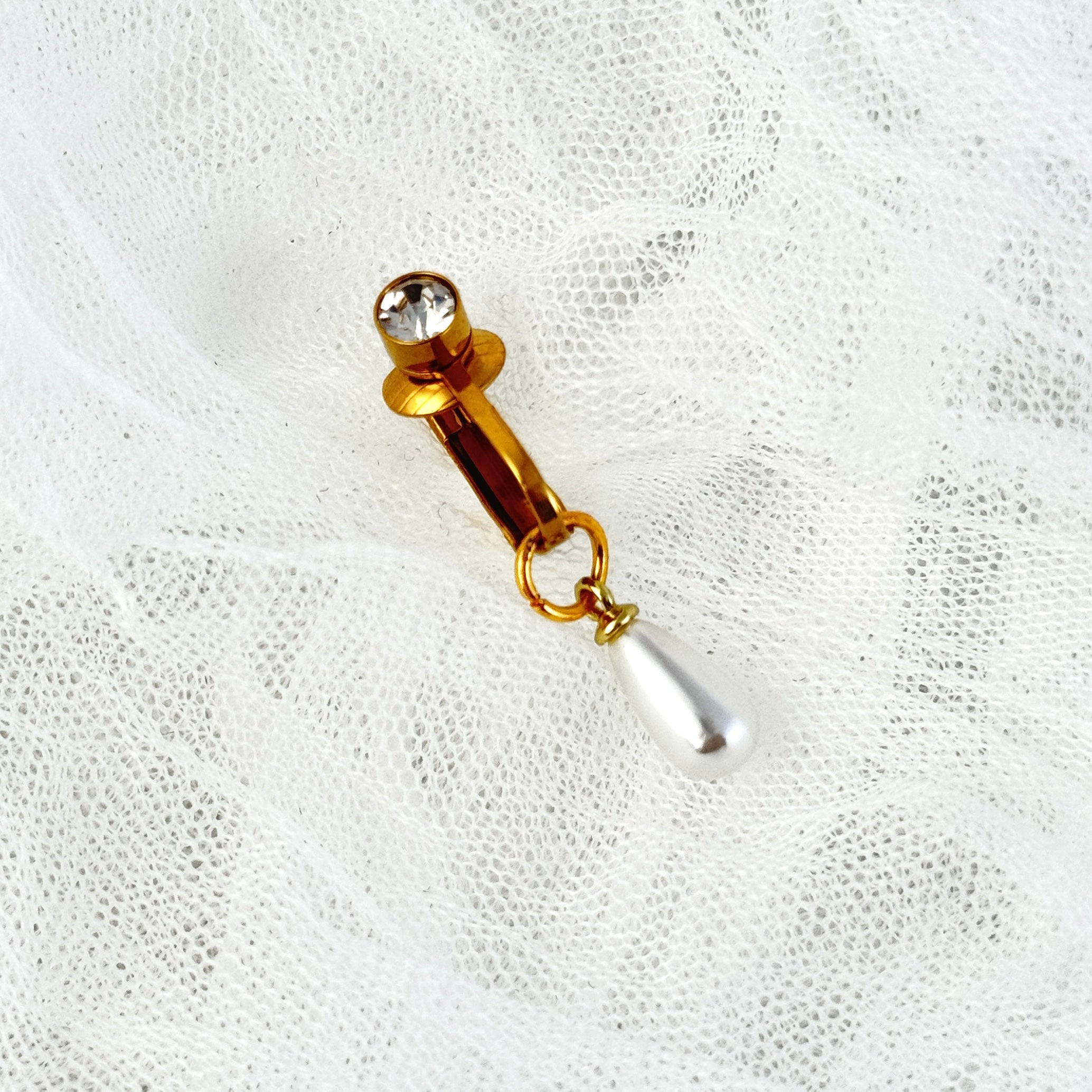 Adjustable pearl navel clip