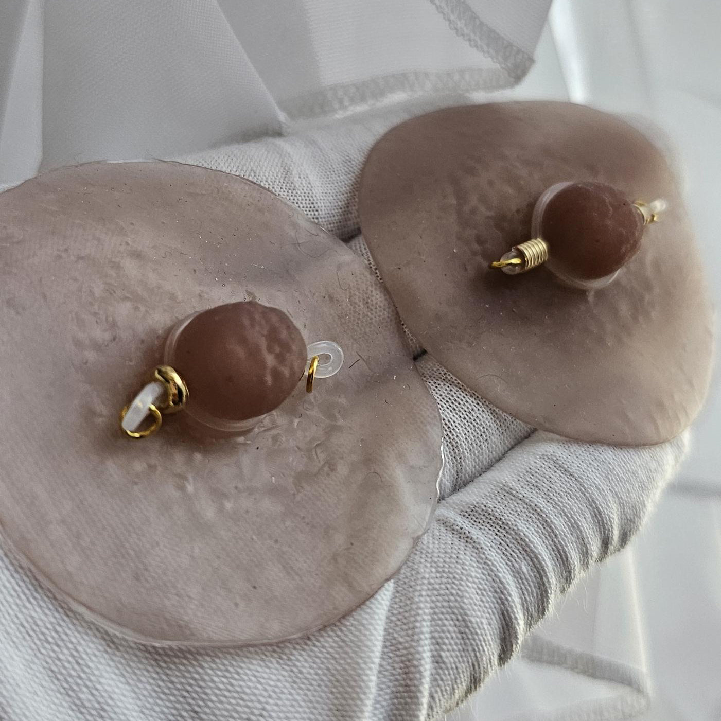 Minimalist adjustable faux nipple ring