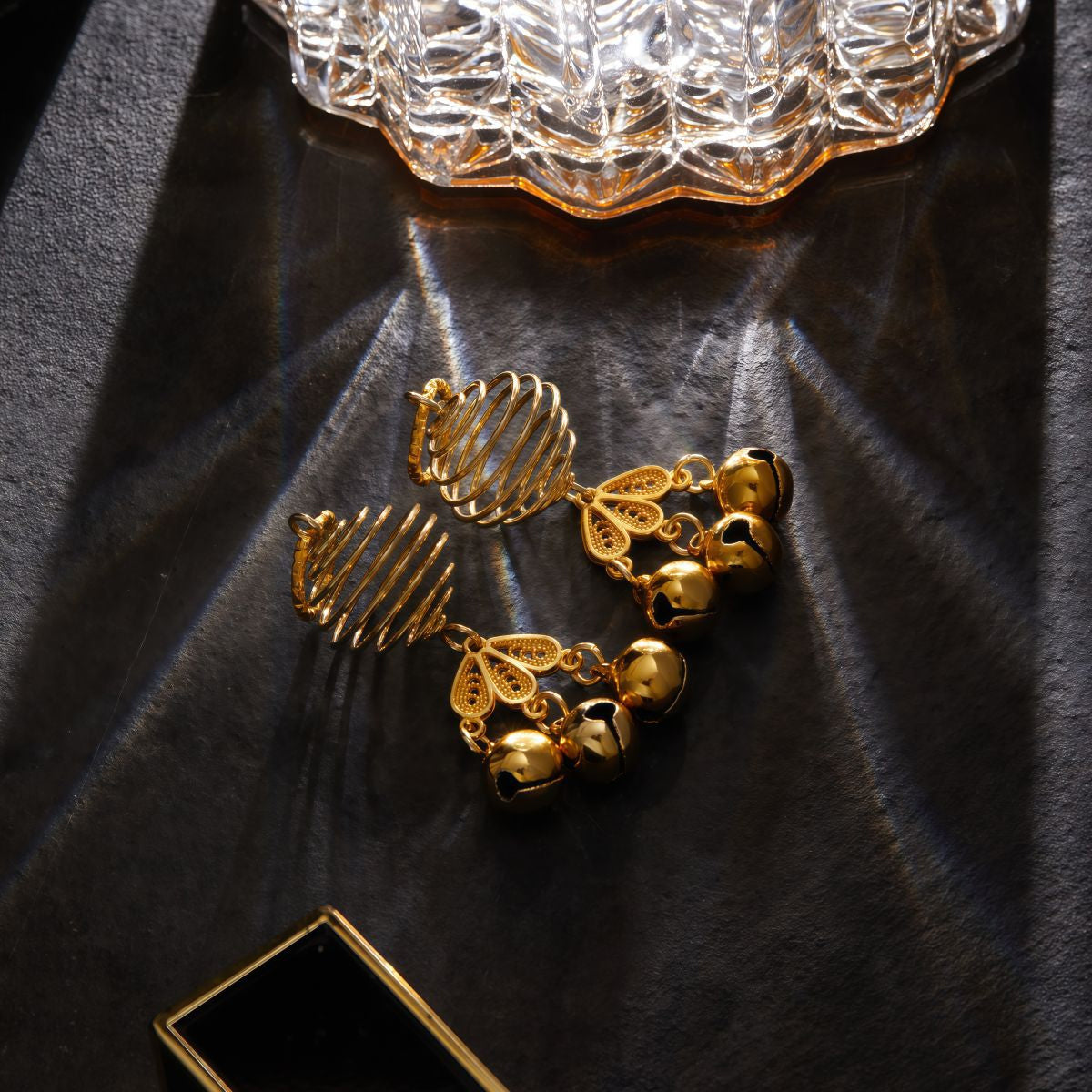 High-end bell-shaped ring