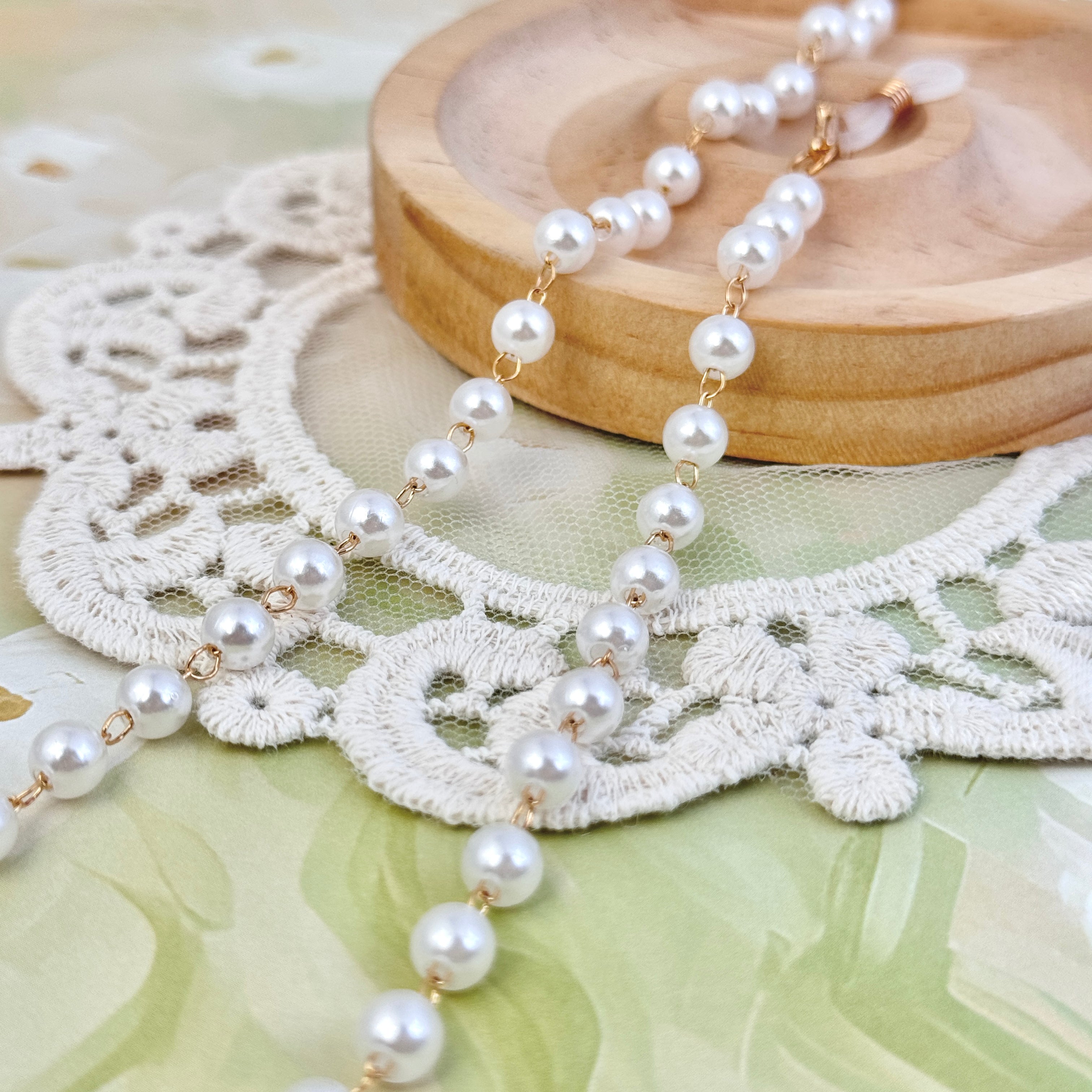 Extended pearl chain