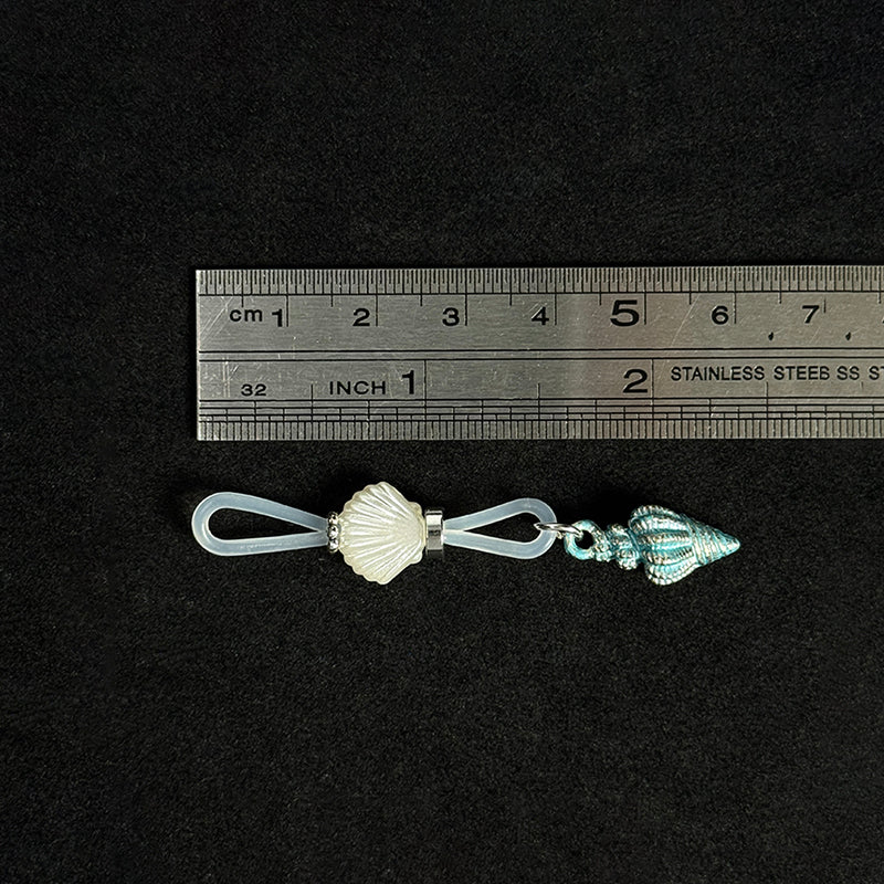 Mother-of-pearl conch shell