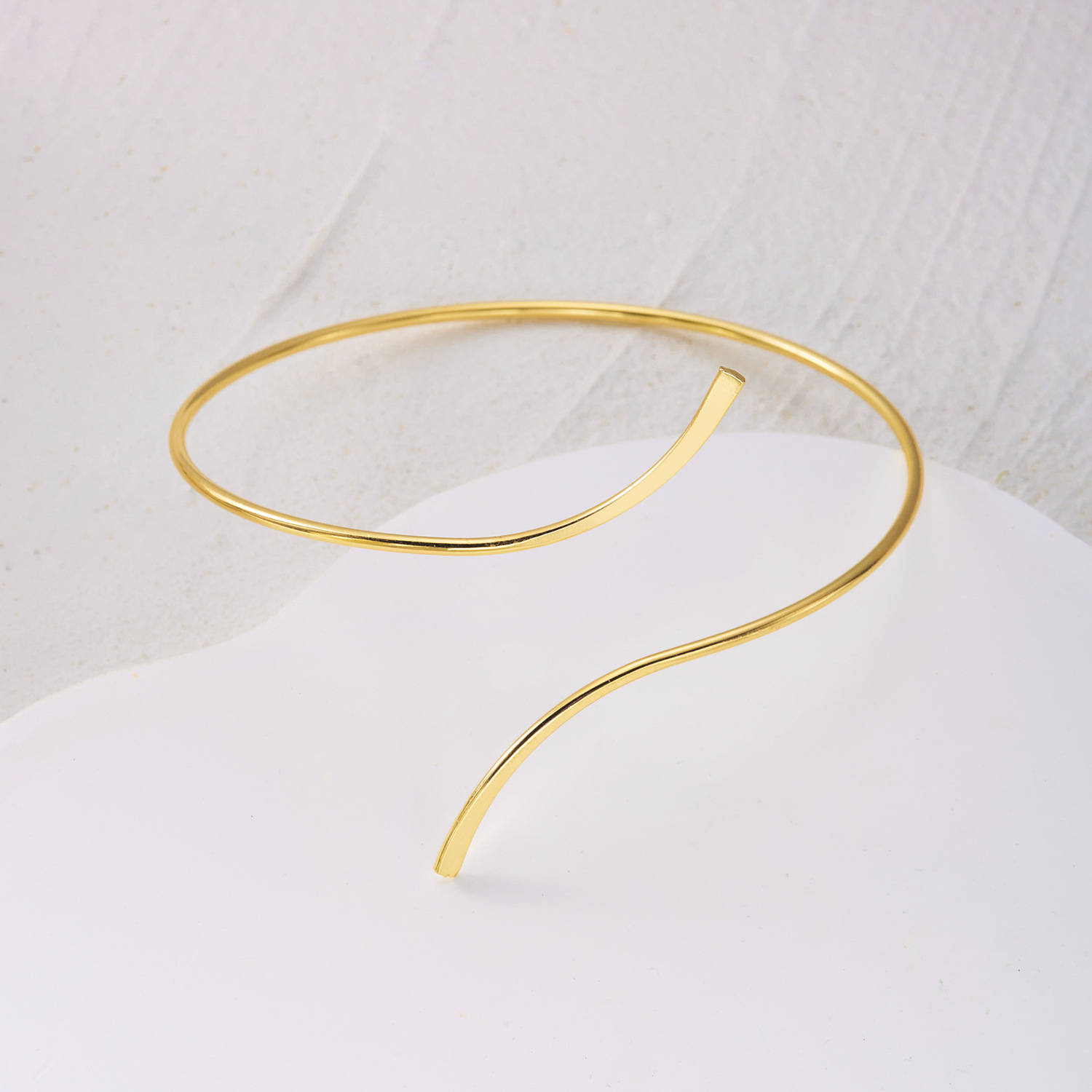 Minimalist Curved-Line Anklet