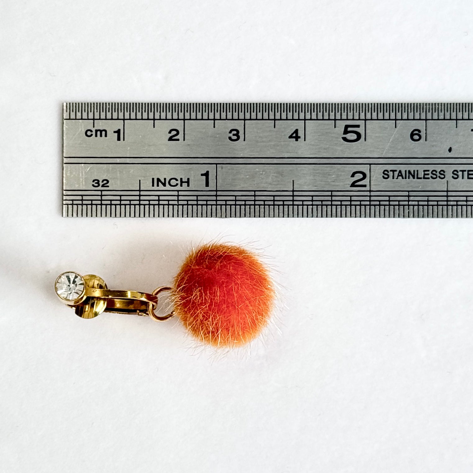 Citrus Pom-Pom Non-Piercing Navel Clip
