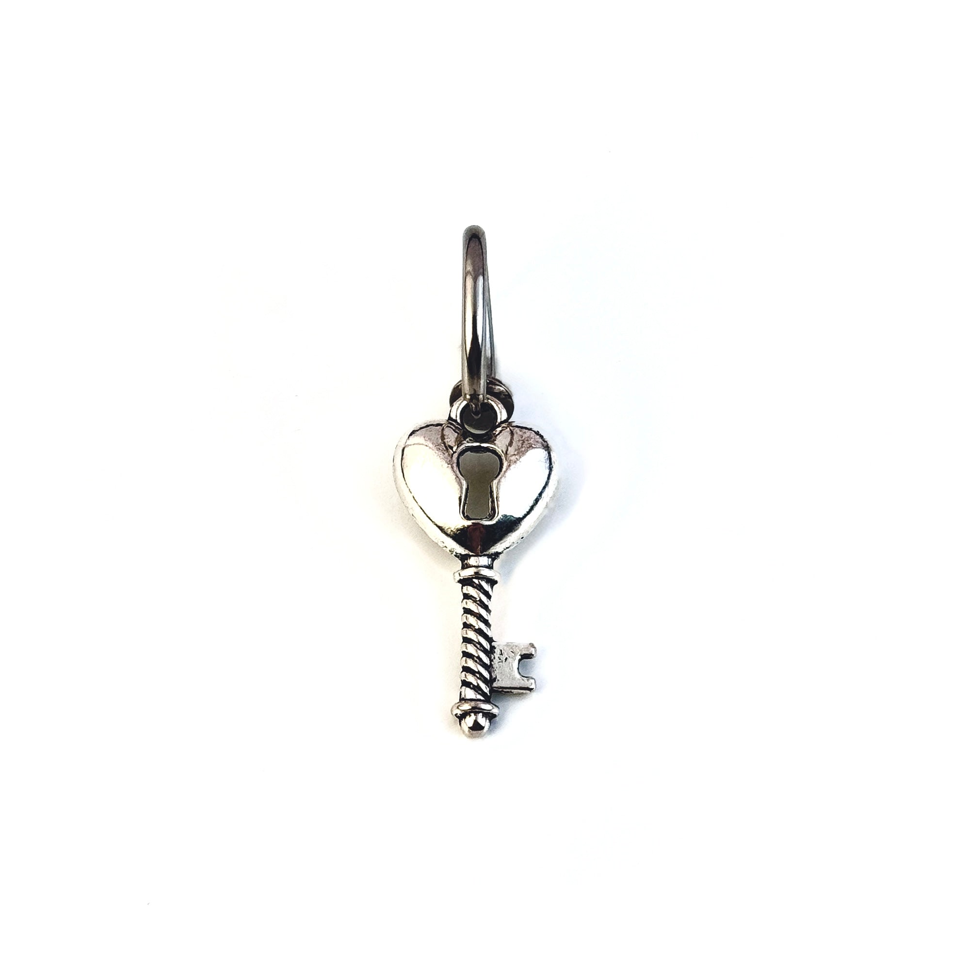 Non-piercing heart-and-key navel jewelry
