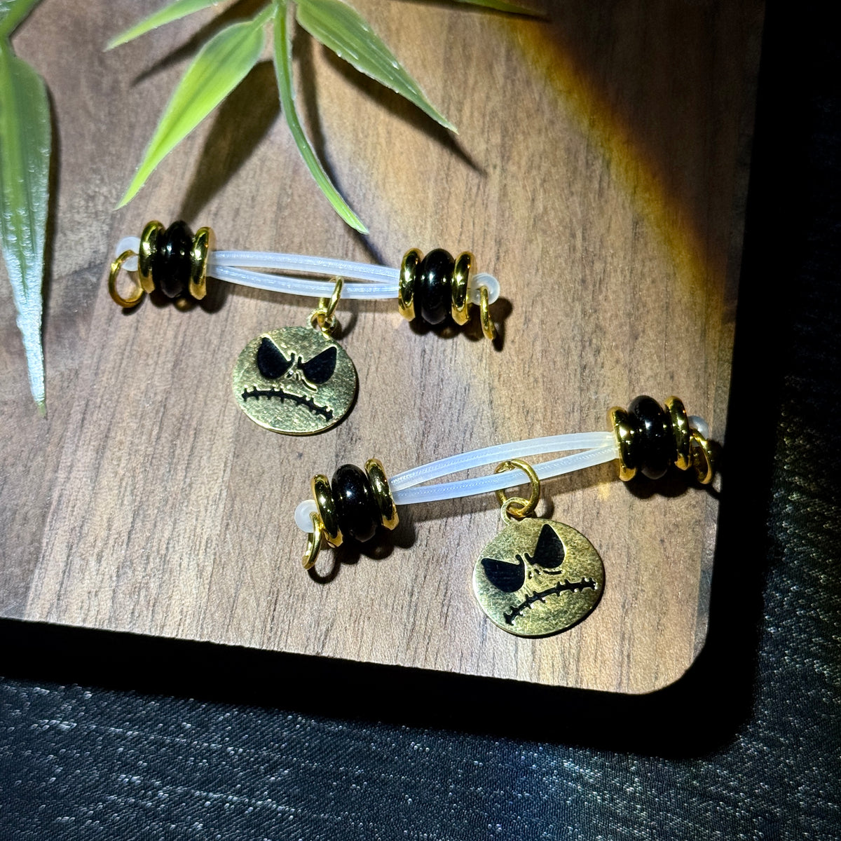 Dark Smile Charm Non-Piercing Nipple Clamp