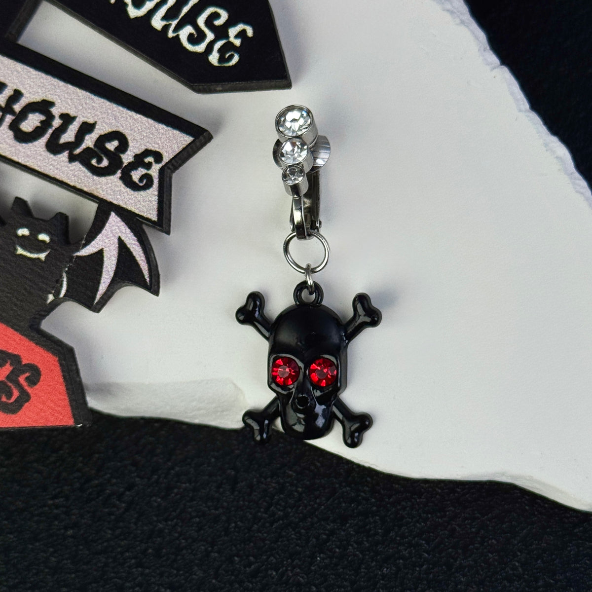 Red Eye Skull Navel Charm
