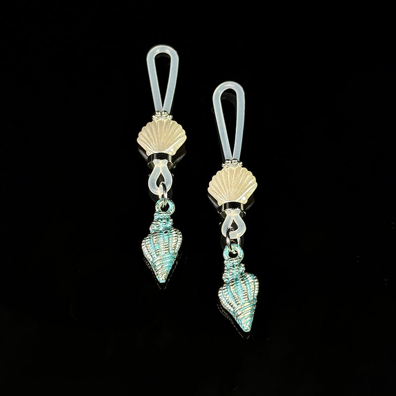 Mother-of-pearl conch shell