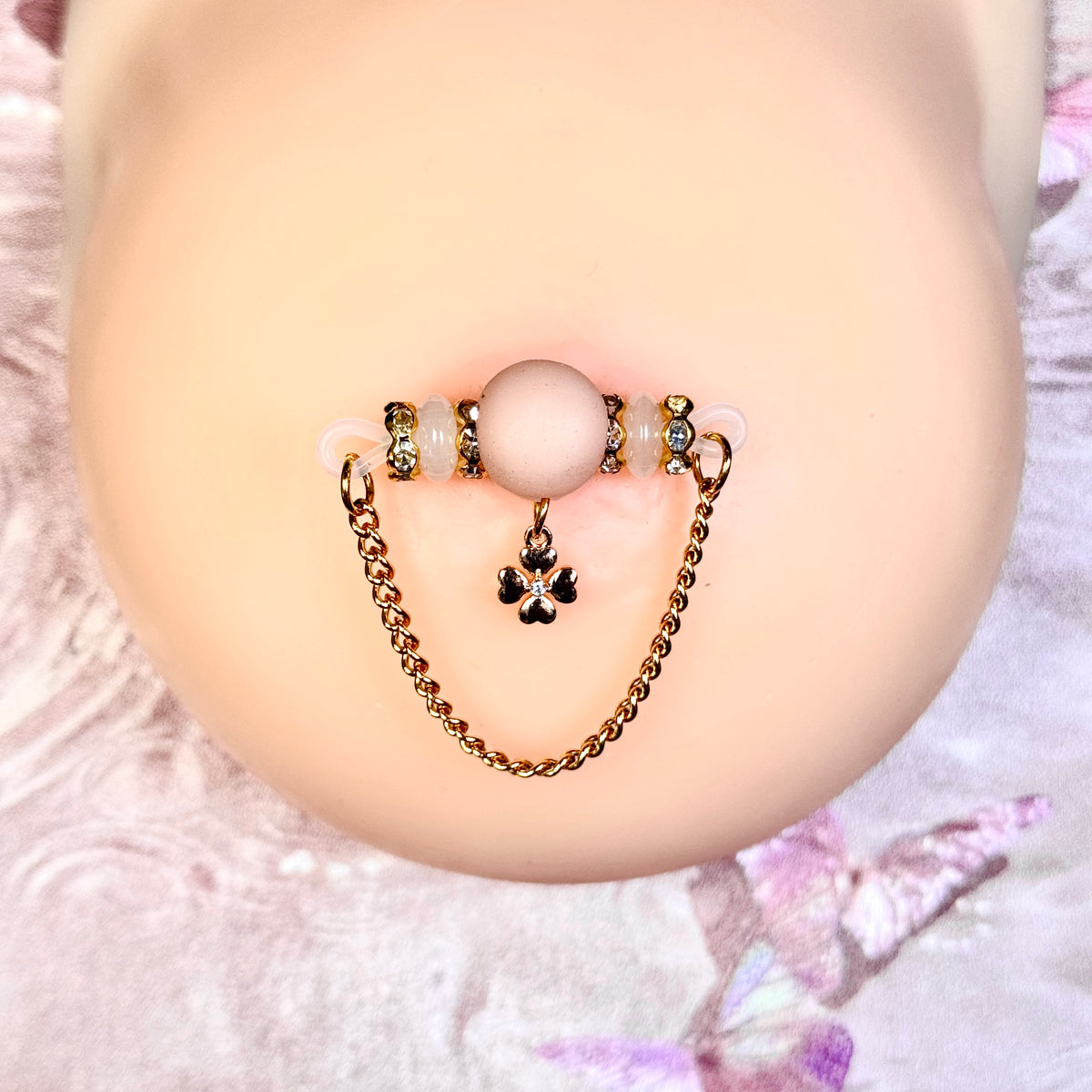 Black Clover Chain Nipple Clamp