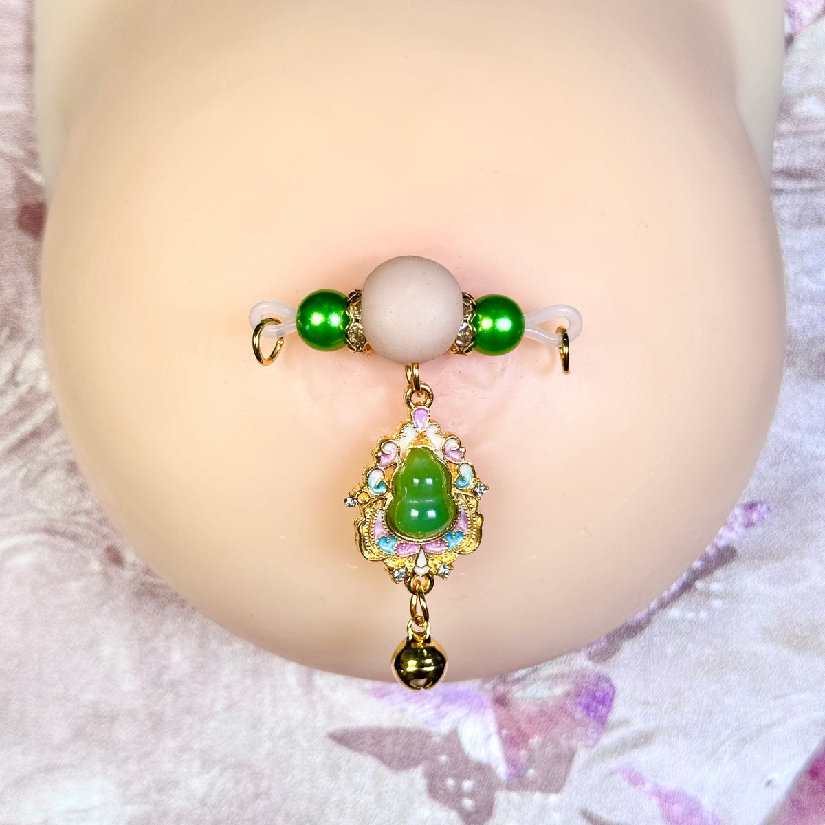 Emerald Bell Dangle Nipple Clamp