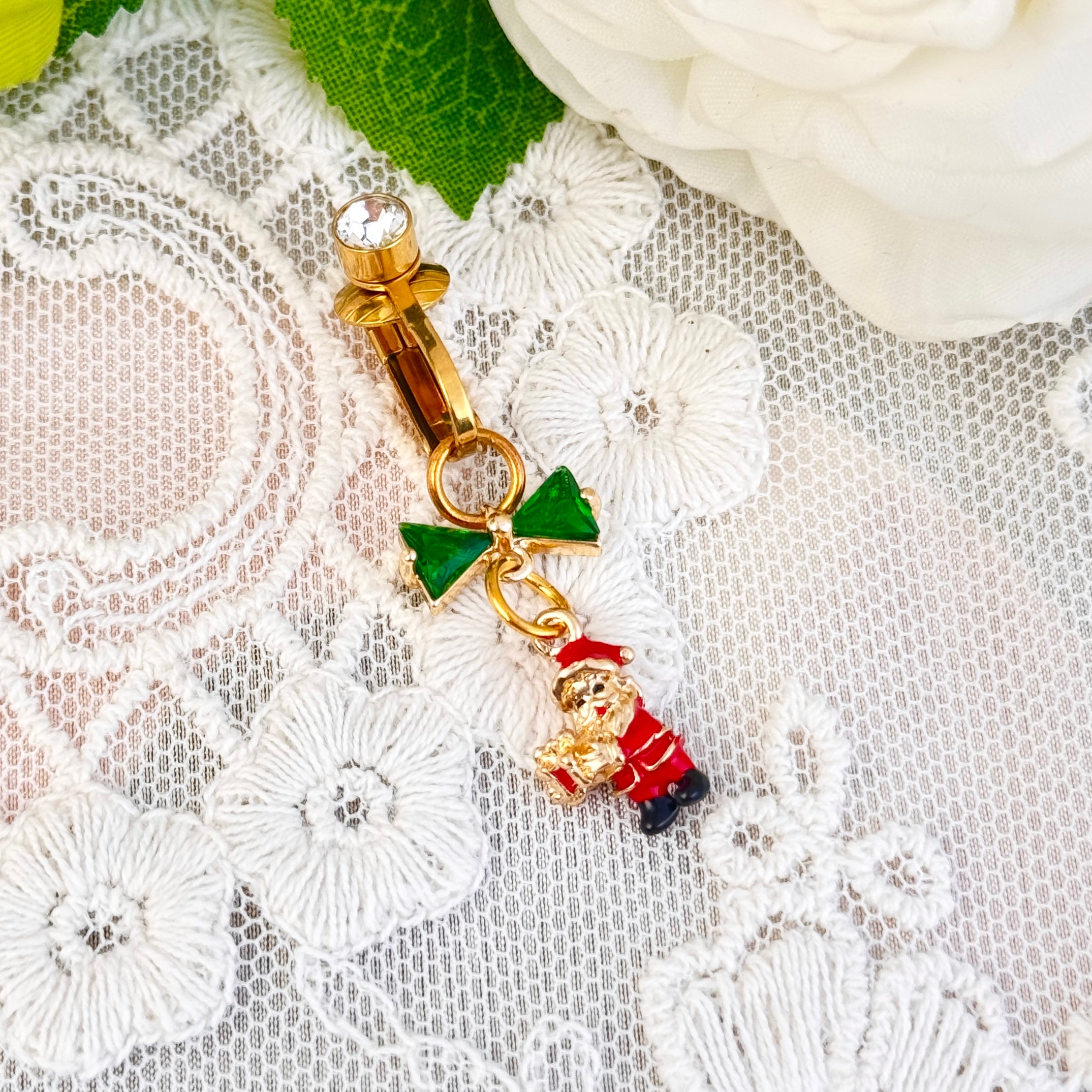 Navel jewelry for Christmas is here.