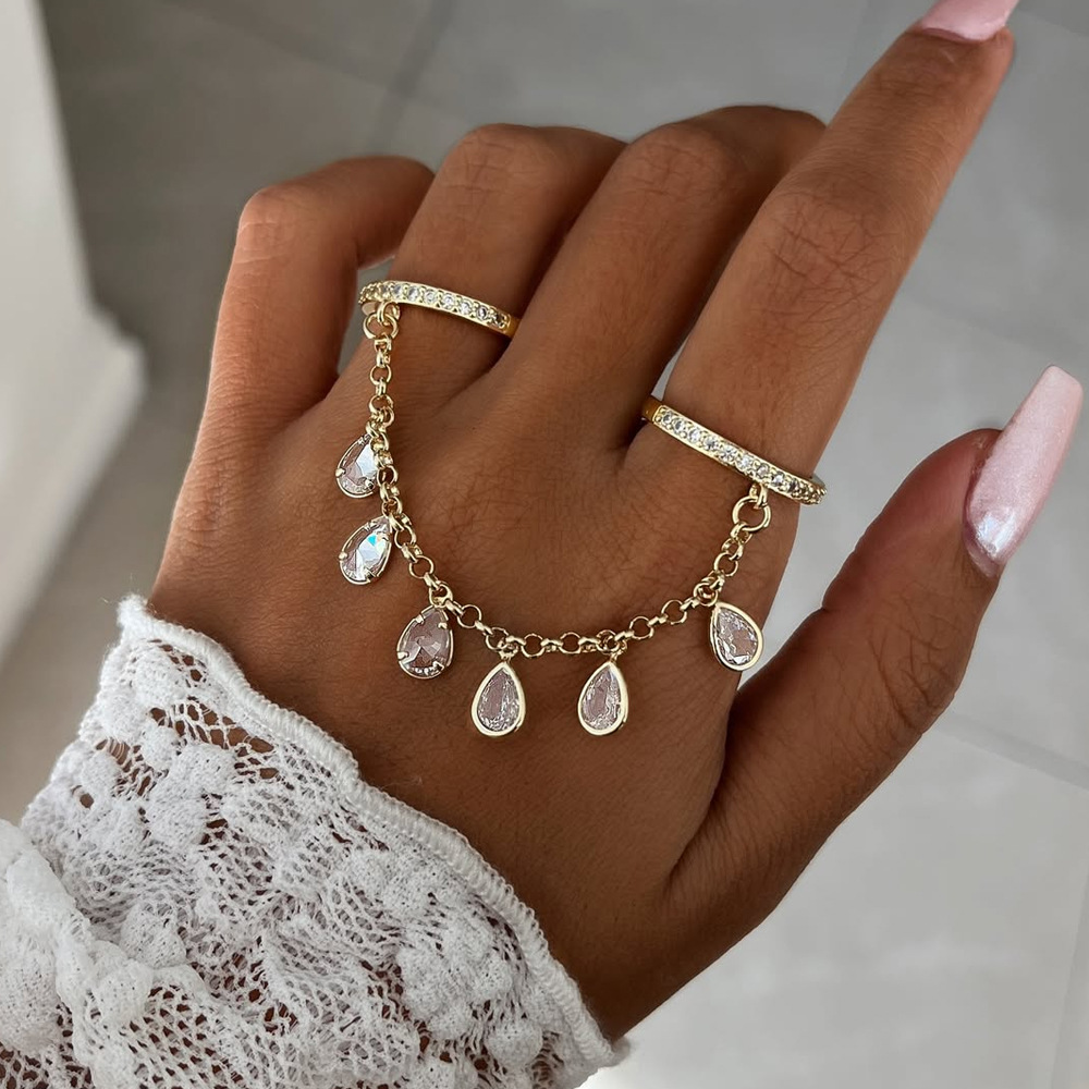 Tassel wrist accessory for parties and evening events
