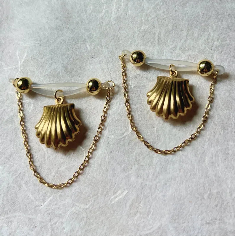 Fake nipple piercing jewelry with shells and chains