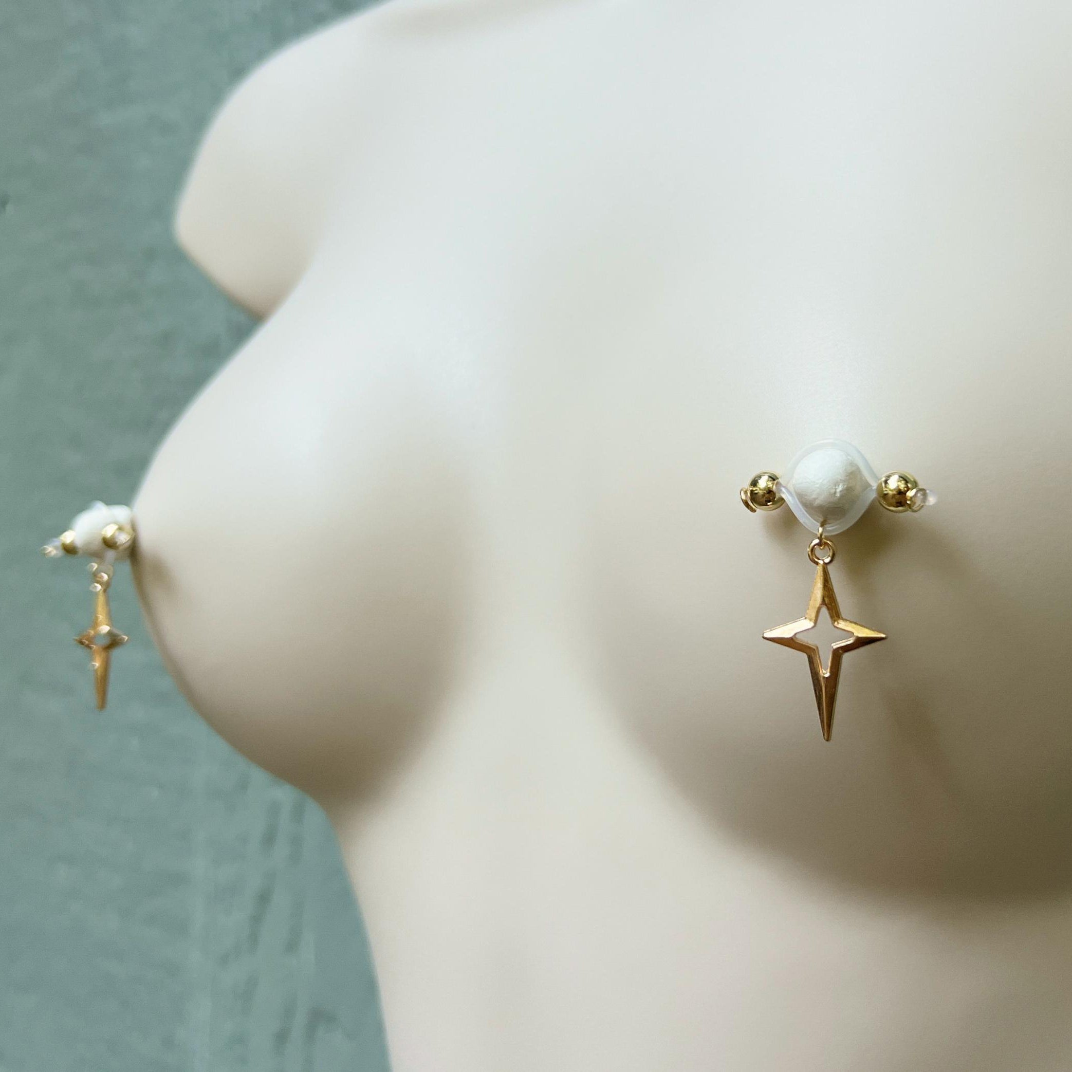 Four-Point Star Pendant Barbell Nipple Ring